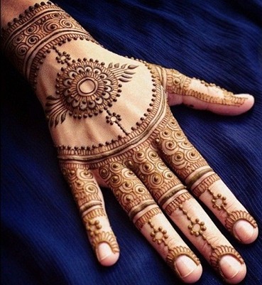 Traditional Mehndi Design For Back Hand